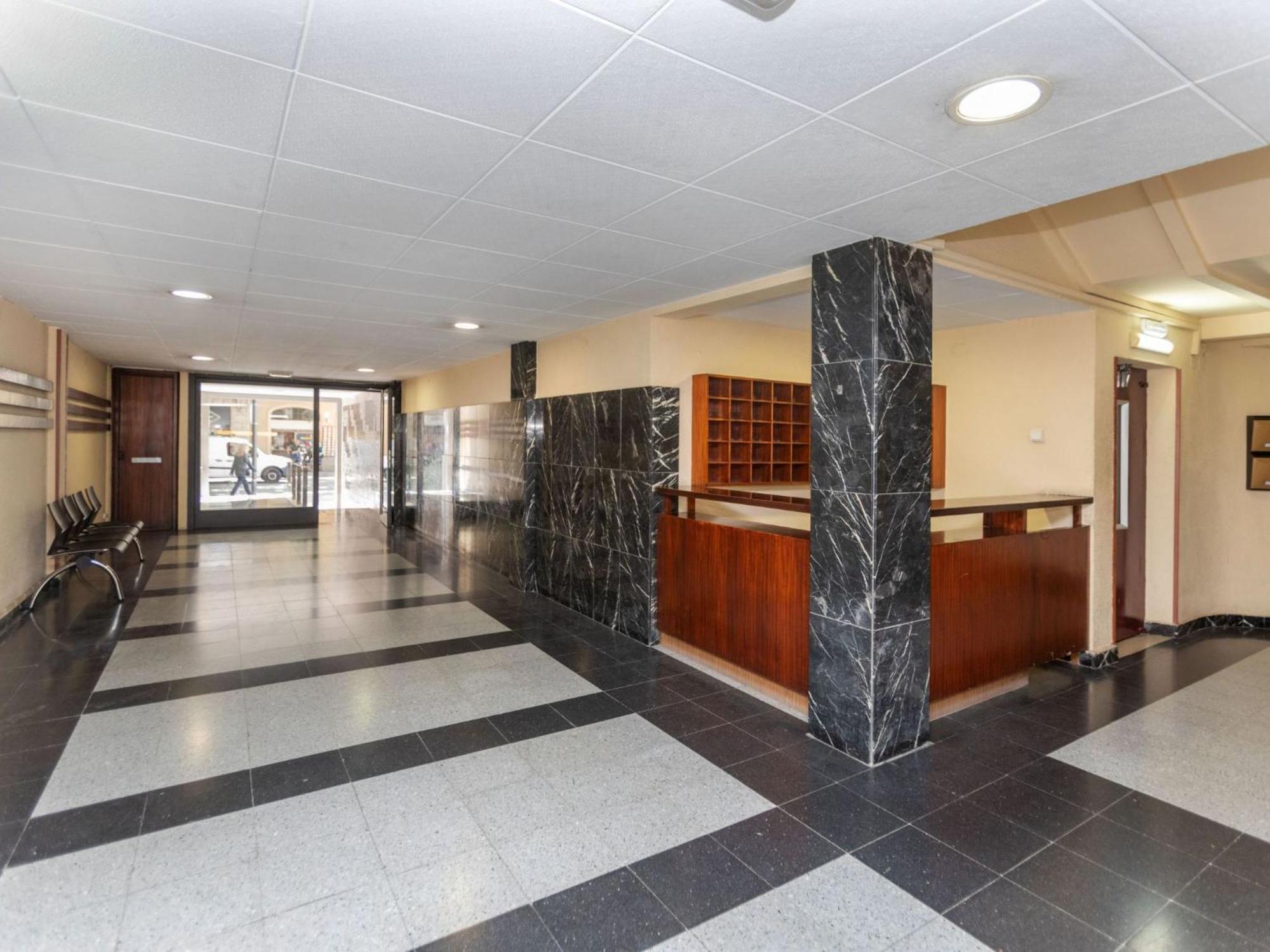 Apartment Eixample Esq Rocafort Diputacio By Interhome Барселона Екстериор снимка